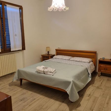 Appartamento Via Loreto Pistoya Habitación foto